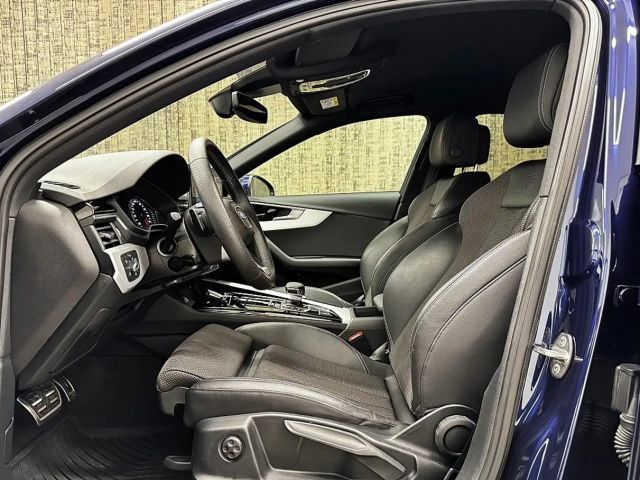 Audi A4 40 TFSI Avant Quattro S-Line S-Tronic