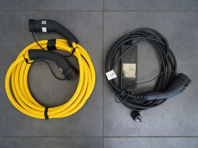 Fiat 500e 87KW/42kWh/DC-LADEN/CARPLAY/DAB/SOH/KAMERA