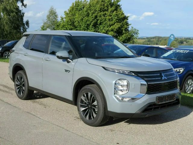 Mitsubishi Outlander PLUS, 0,99% Kredit! 8 Jahre Garantie!