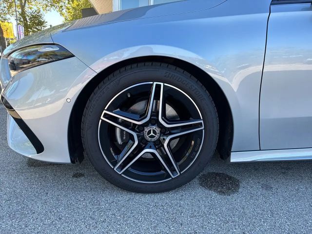 Mercedes-Benz A 180 Hatchback