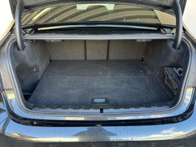 BMW 320 320e M-Sport Sedan