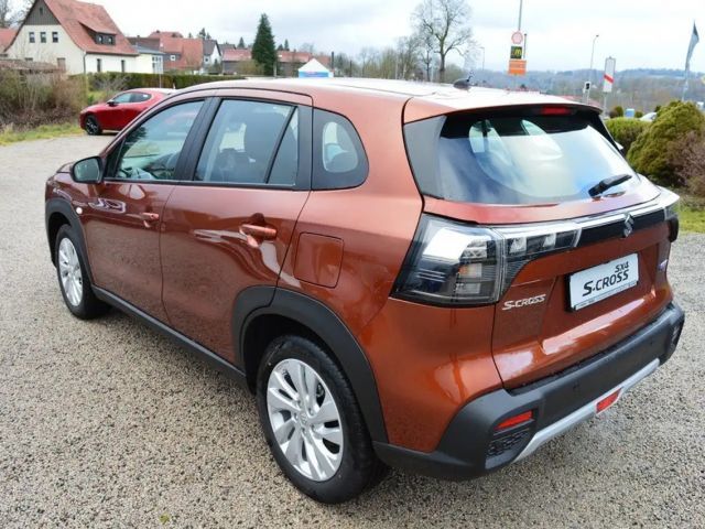 Suzuki S-Cross Hybrid