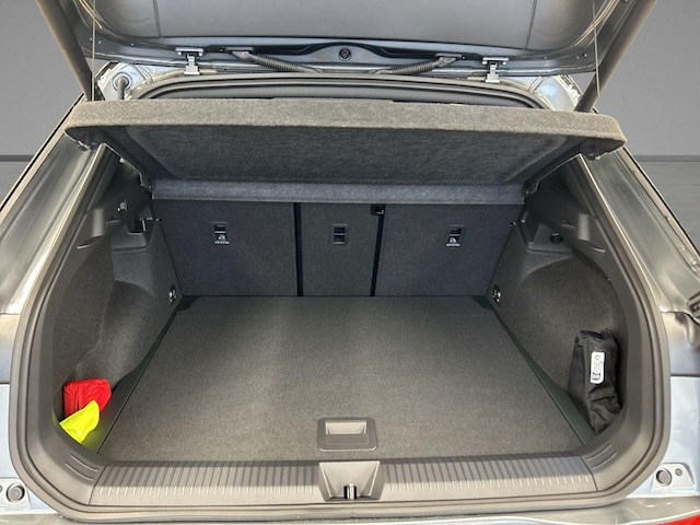 Volkswagen T-Roc 1.5 eTSI DSG R-Line