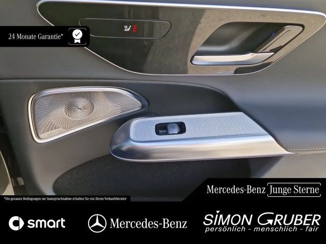 Mercedes-Benz E 220 AMG Line E 220 d Sedan