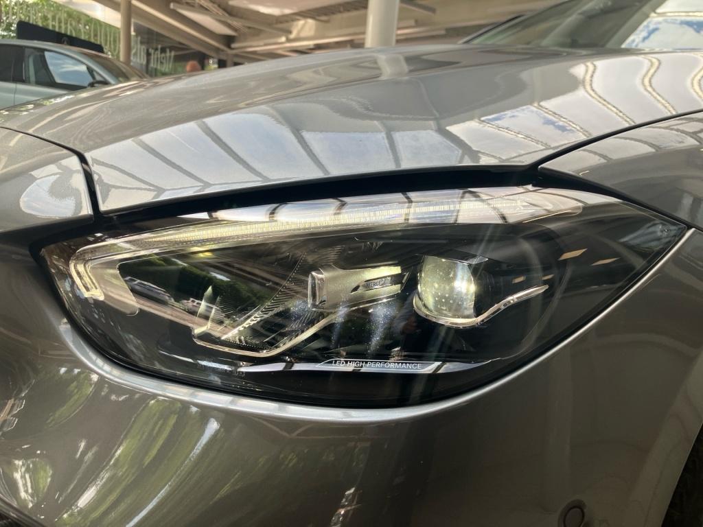 Mercedes-Benz C 180 AVANTGARDE Sedan