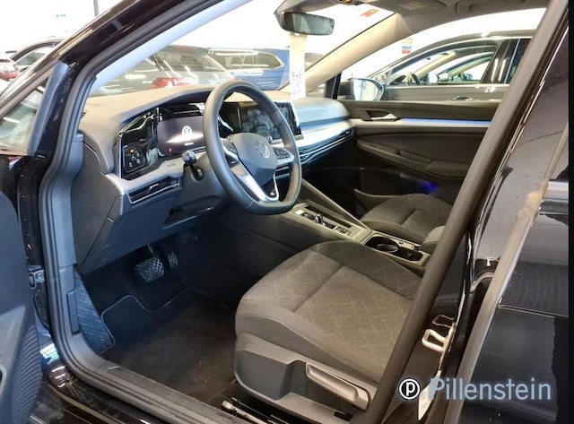 Volkswagen Golf Business DSG