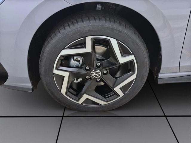 Volkswagen Golf 1.5 eTSI DSG R-Line