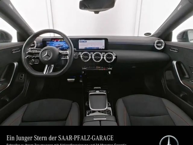 Mercedes-Benz CLA 200 AMG Line Coupé