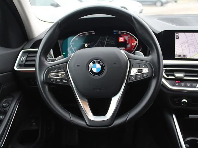 BMW 320 320d Sport Line Touring xDrive