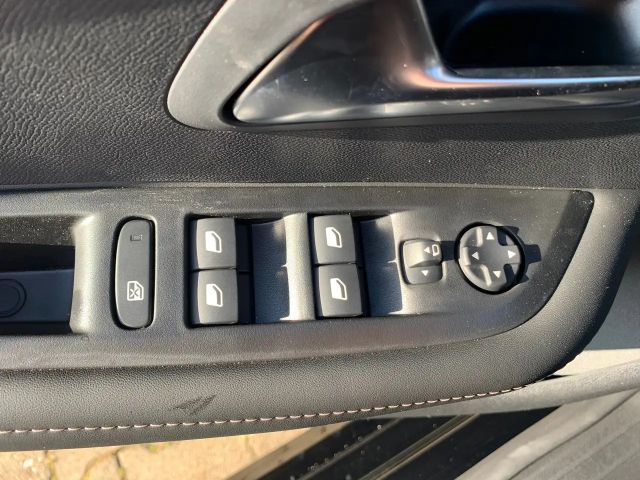 Peugeot E-208 Allure Pack Hybrid