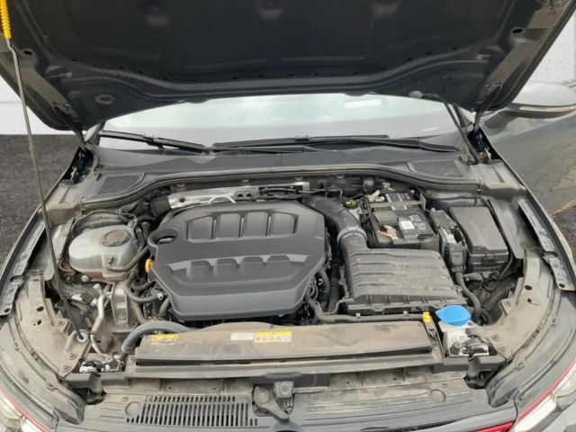 Volkswagen Golf 2.0 TSI Golf VIII