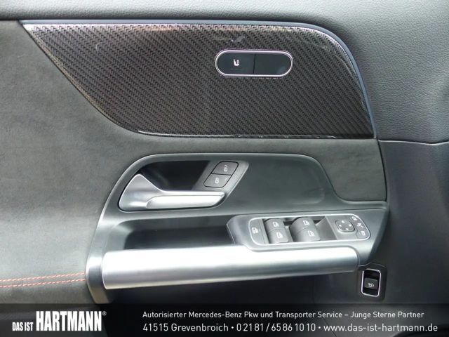 Mercedes-Benz GLA 200 AMG Line