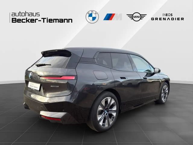BMW iX xDrive50