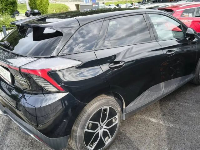 MG MG4 Extended Range Trophy