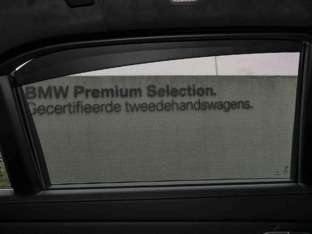 BMW 750 M-Sport Sedan