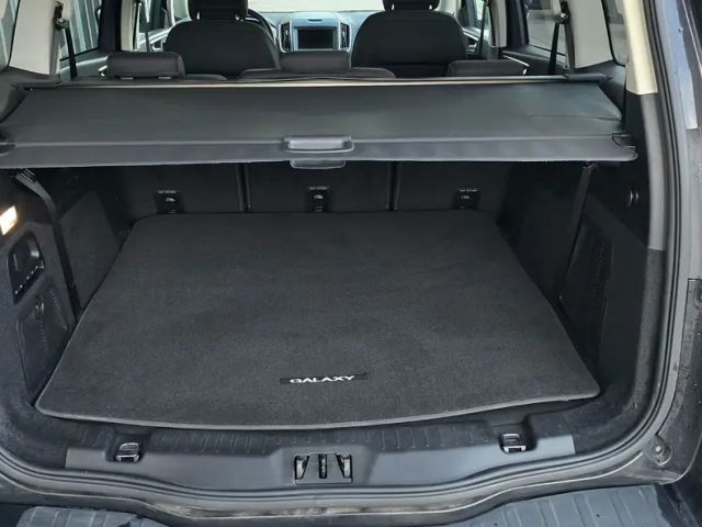 Ford Galaxy Titanium