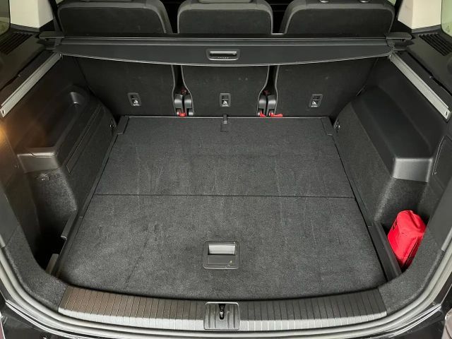 Volkswagen Touran DSG R-Line