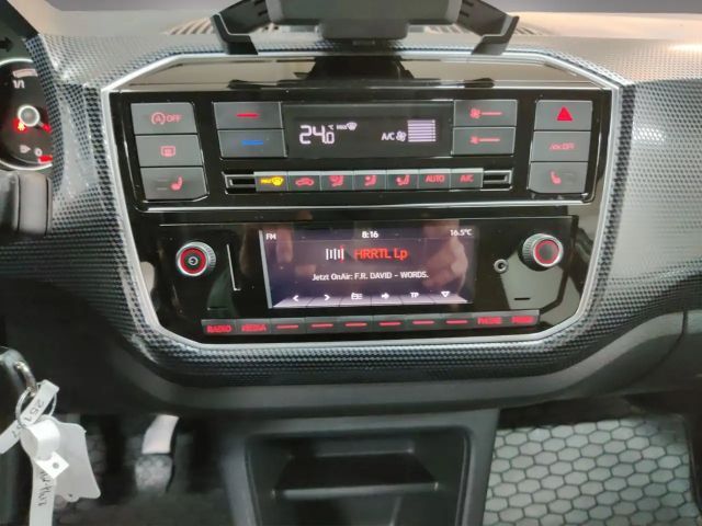 Volkswagen up! Style