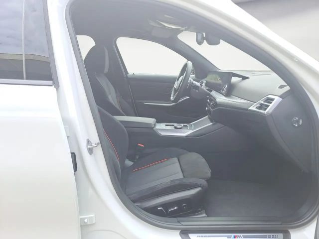 BMW 320 320d M-Sport Sedan xDrive