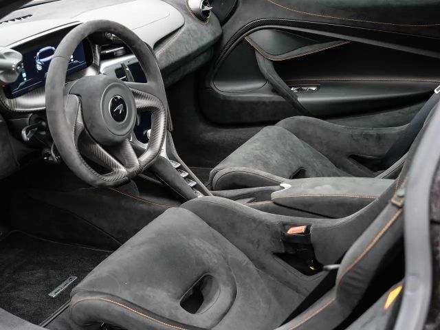 McLaren 750S Coupé Ventura Orange, Interior Carbon
