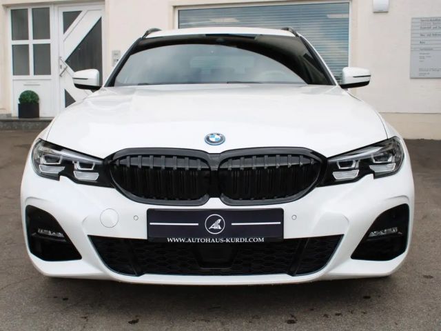 BMW 330 330e M-Sport Touring