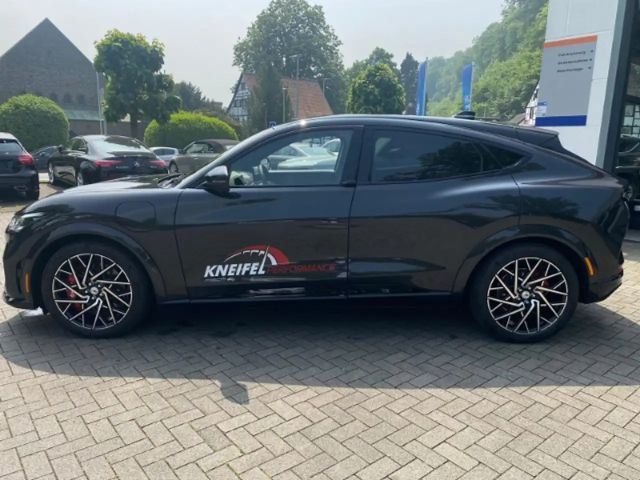 Ford Mustang Mach-E AWD GT