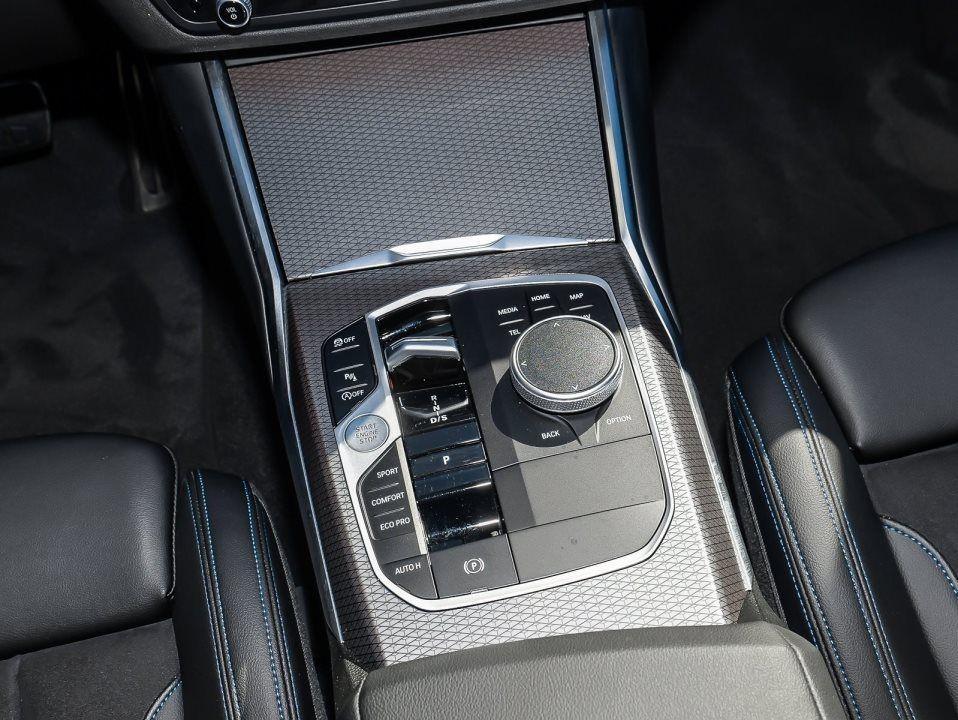 BMW 330 330i Sedan xDrive