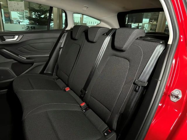 Ford Focus Cool & Connect