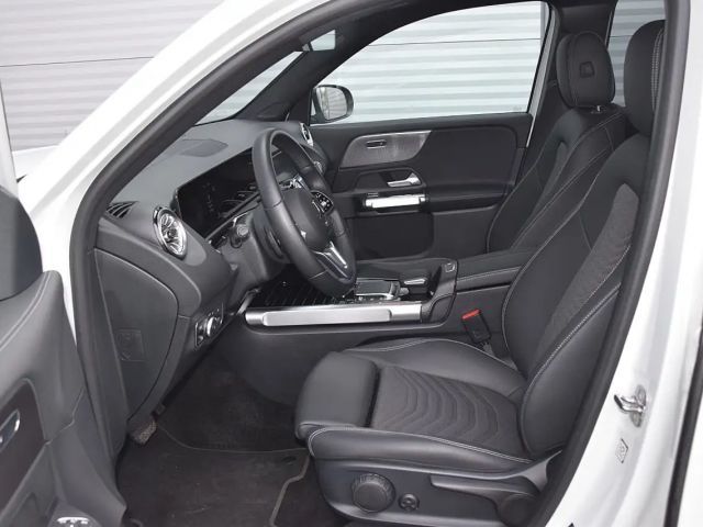 Mercedes-Benz EQB 300 4MATIC