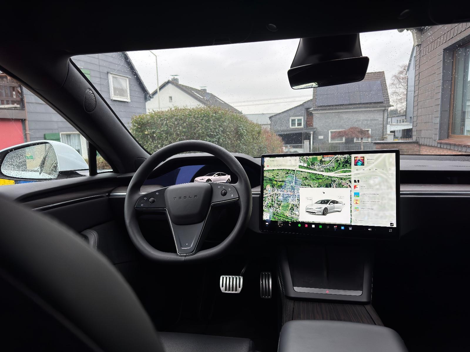 Tesla Model S Long Range