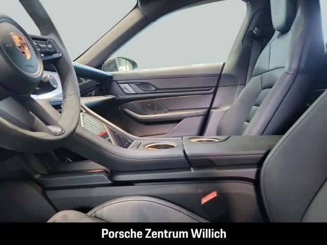 Porsche Taycan 4 Cross Turismo