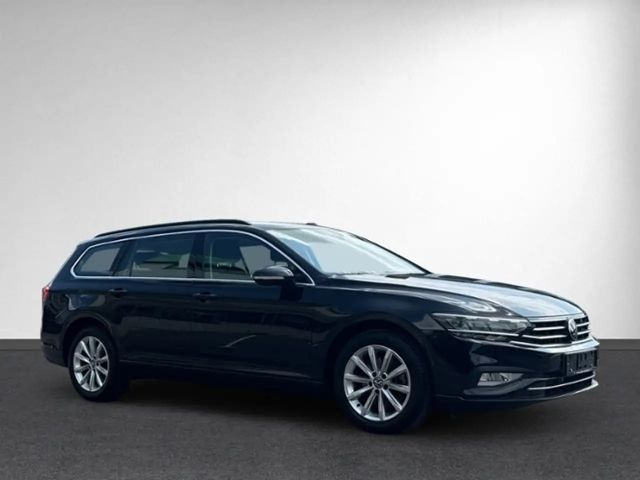 Volkswagen Passat 1.5 TSI Business DSG Variant
