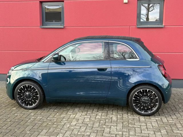 Fiat 500e La Prima
