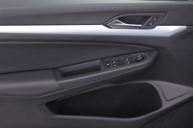 Volkswagen Golf 1.5 eTSI DSG Golf VIII