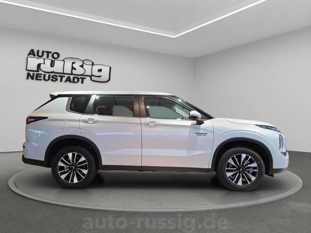 Mitsubishi Outlander 4WD PHEV