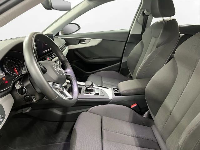 Audi A4 35 TDI S-Line