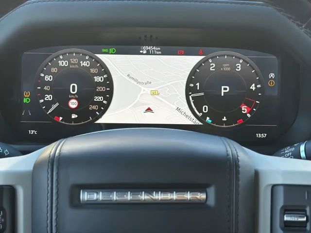 Land Rover Defender 3.0 110 D200 HSE