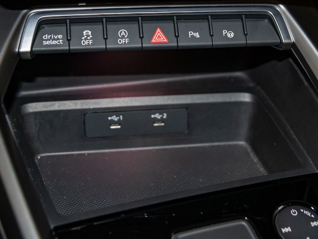 Audi RS3 Quattro S-Tronic Sedan