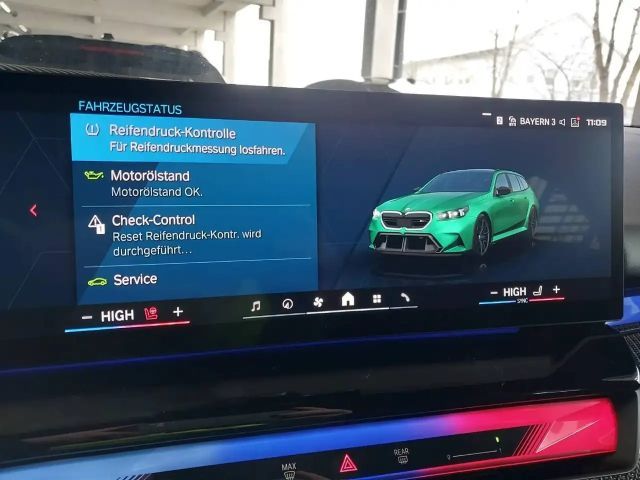 BMW M5 Touring B&W SOUND+ICONIC GLOW+KAMERA+ACC+HUD