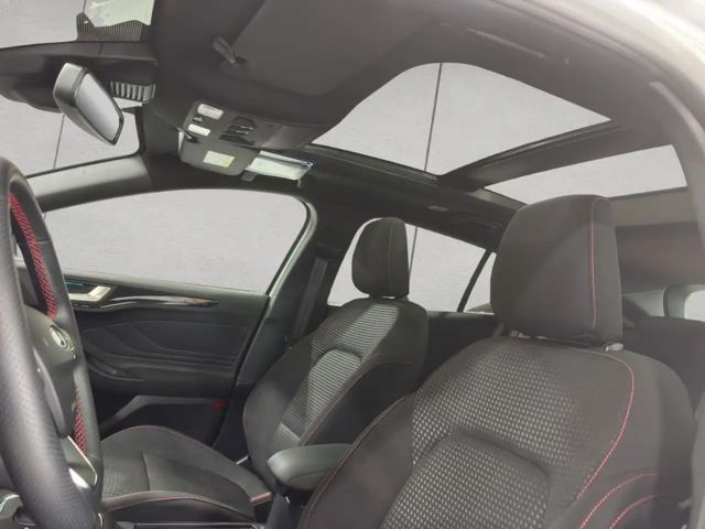 Ford Focus ST Line Wagon