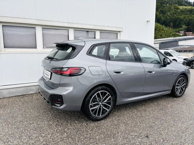 BMW 220 220i Active Tourer Sedan
