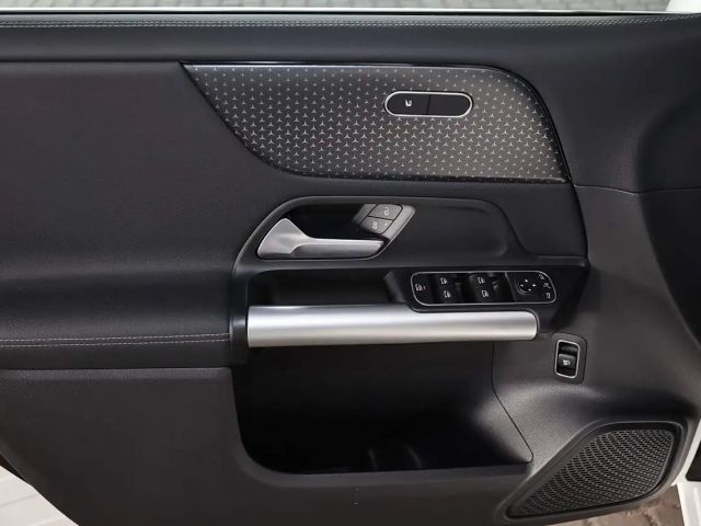 Mercedes-Benz B 200 PANORAMA+KAMERA+CARPLAY+MBUX+LED+PDC+17"