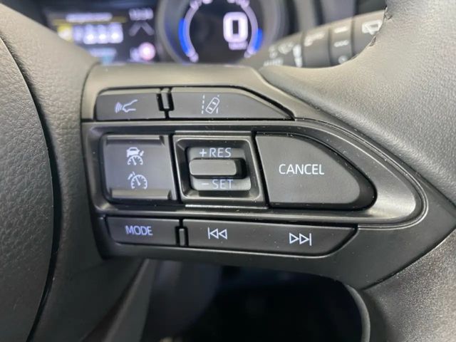 Toyota Yaris Hatchback Hybride Team D