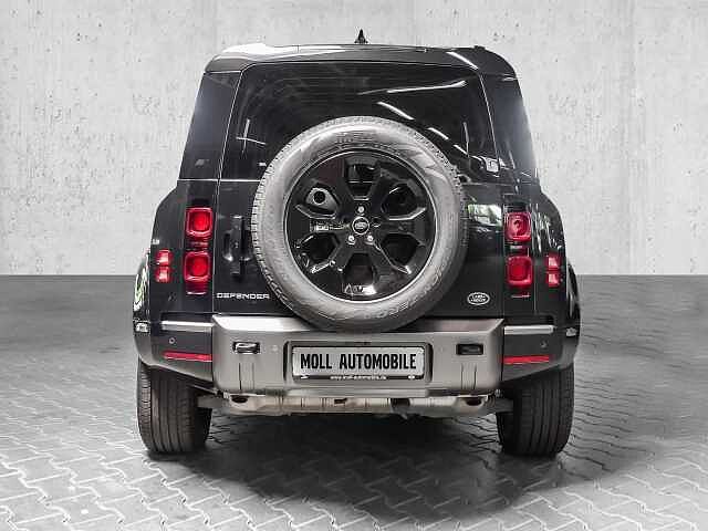 Land Rover Defender 110 Dynamic SE