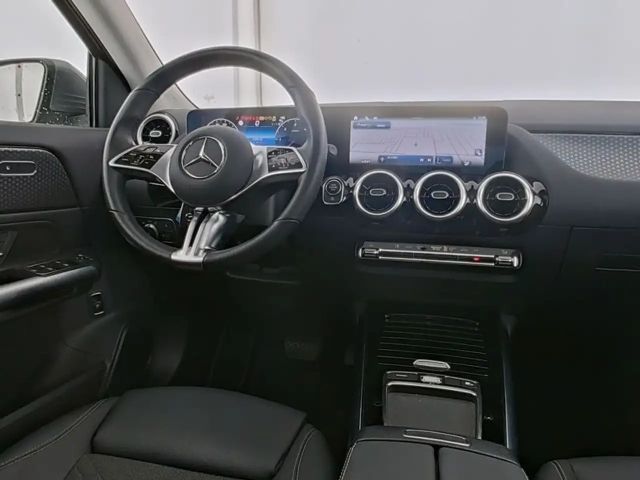 Mercedes-Benz GLA 200 4MATIC GLA 200 d