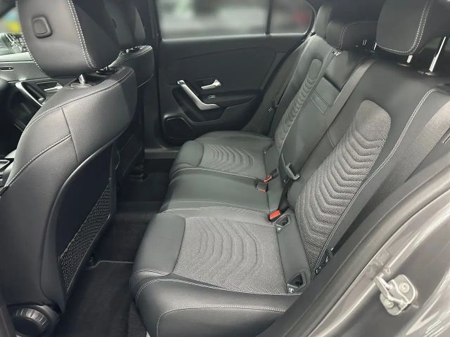 Mercedes-Benz A 180 Progressive