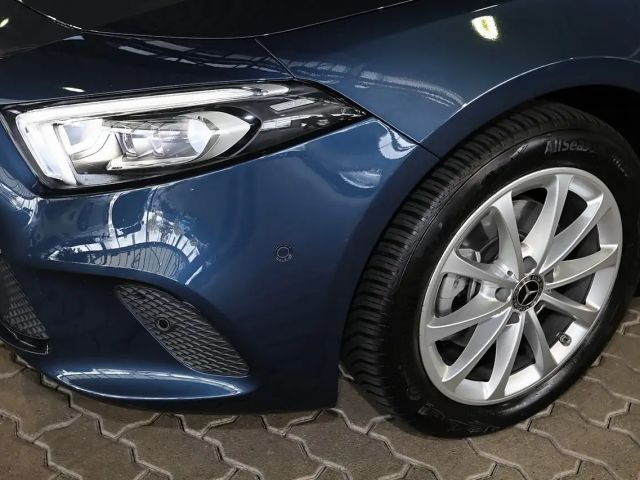 Mercedes-Benz A 200 4MATIC