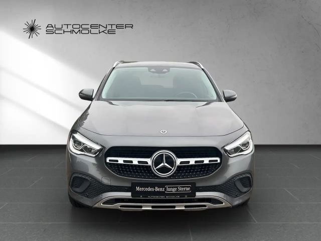 Mercedes-Benz GLA 200 Progressive