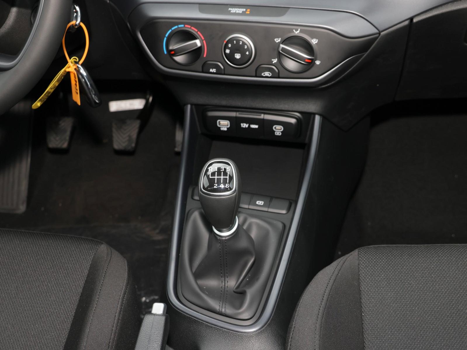 Hyundai Bayon Select