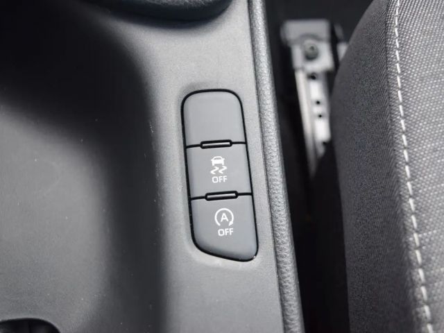 Toyota Yaris Club Hatchback